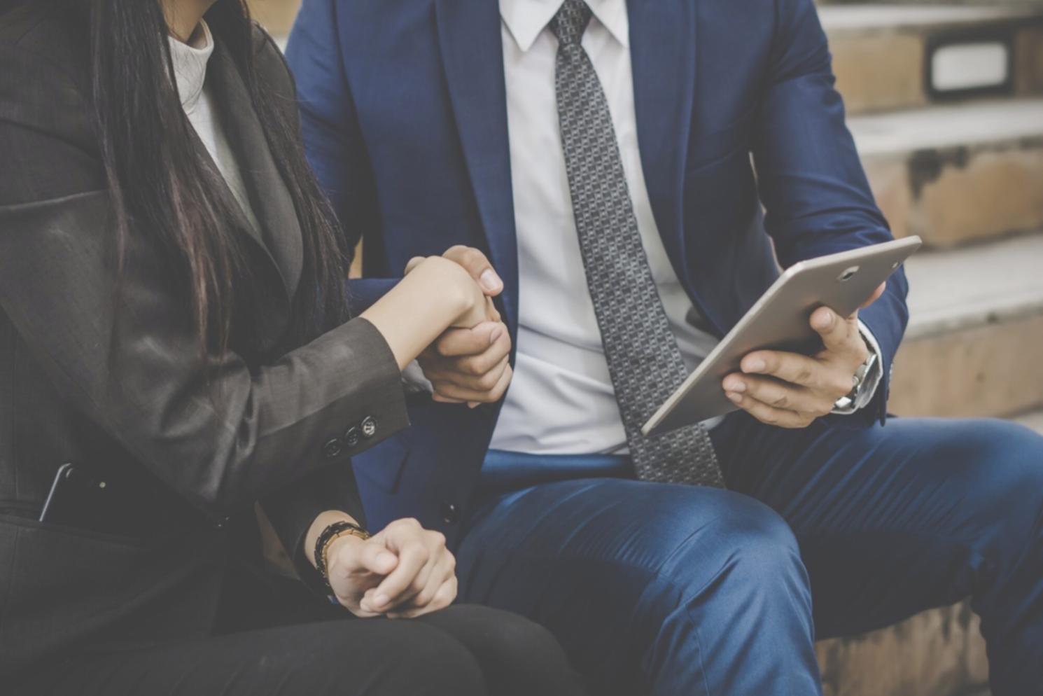 Análisis financiero en acción con herramientas profesionales